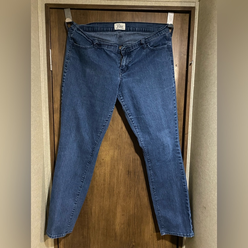 Old Navy Diva Jeans sz 14